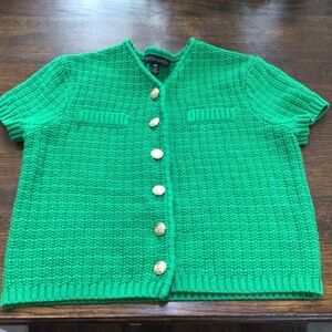 Meg and Margot green knit short sleeve sweater. Size M